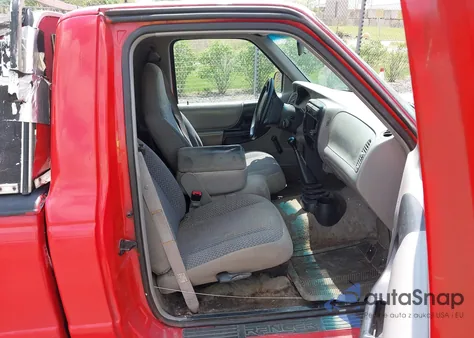 1998 Ford Ranger z USA, uszkodzony, nr VIN 1FTYR10C2WUA06859